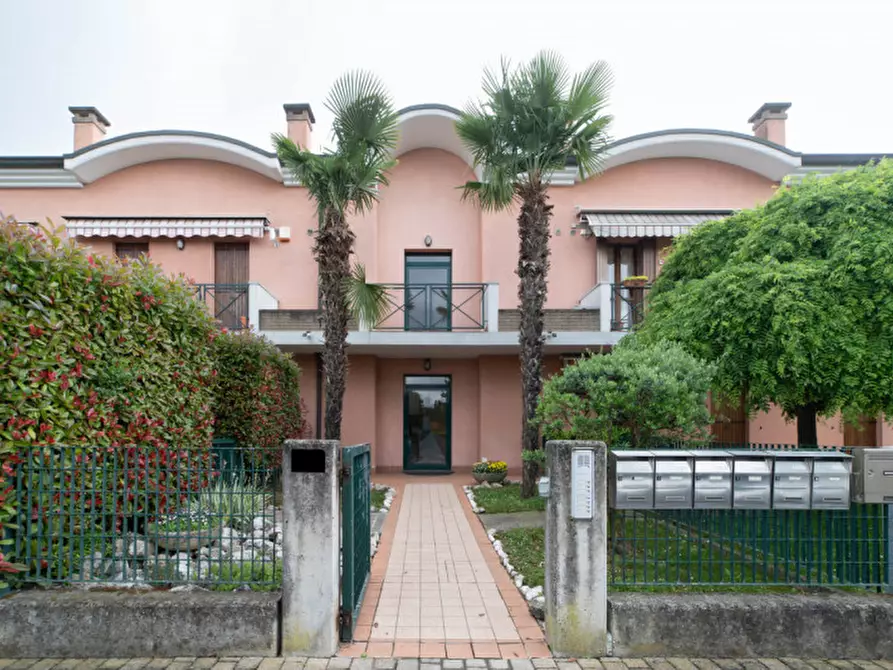 Immagine 19 di Appartamento in vendita  in Via Fratelli Cervi a Campagna Lupia