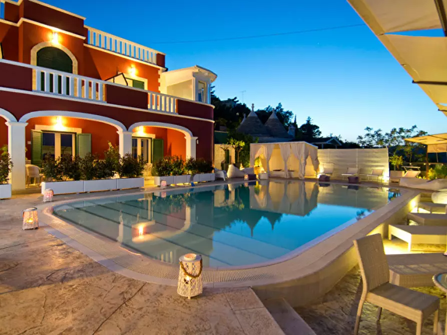 Immagine 1 di Villa in vendita  in YRA a Fasano