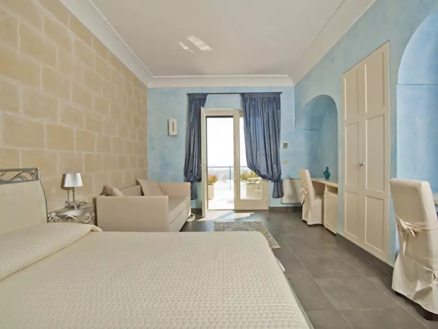 Immagine 17 di Villa in vendita  in YRA a Fasano