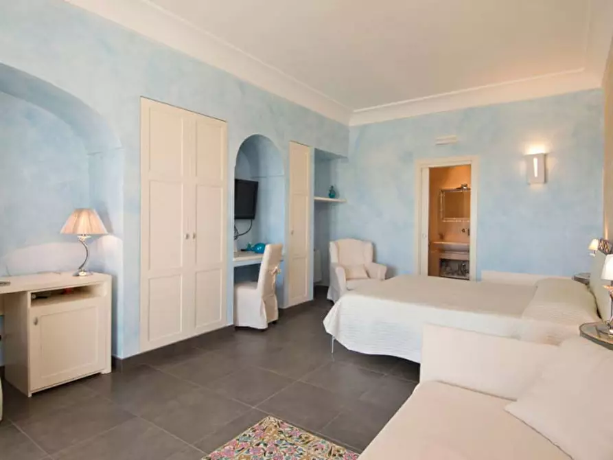 Immagine 18 di Villa in vendita  in YRA a Fasano