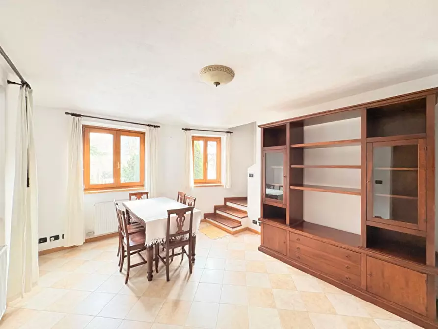 Immagine 1 di Casa bifamiliare in vendita  in Via Verona a Ossana