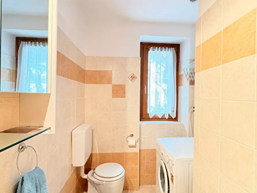 Immagine 9 di Casa bifamiliare in vendita  in Via Verona a Ossana