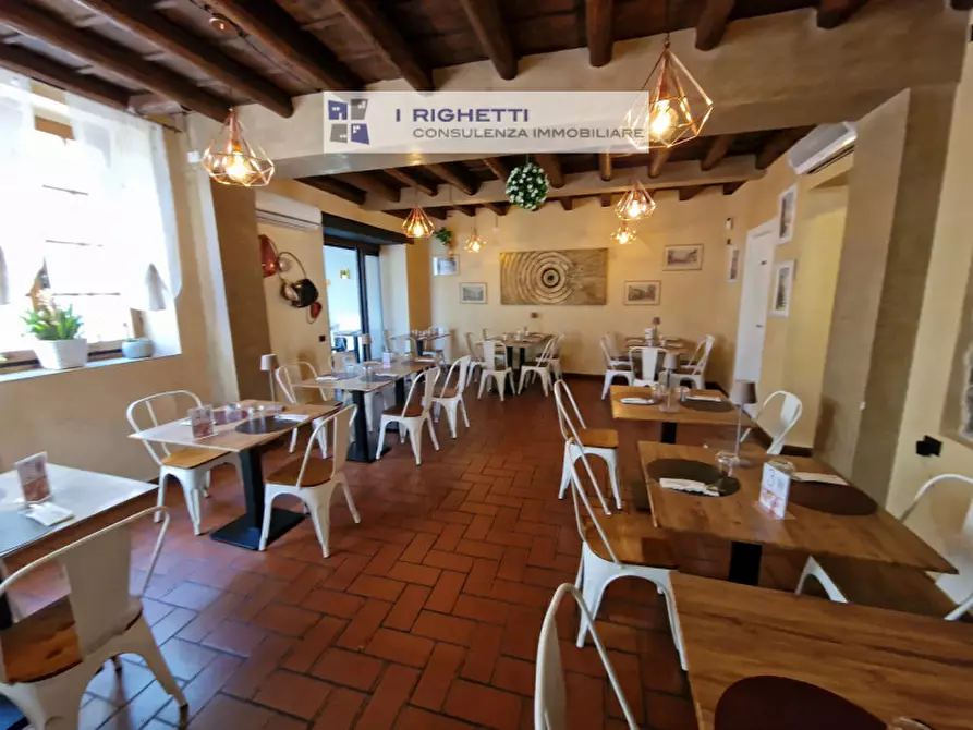Immagine 2 di Negozio in vendita  in Via Puglie a Verona