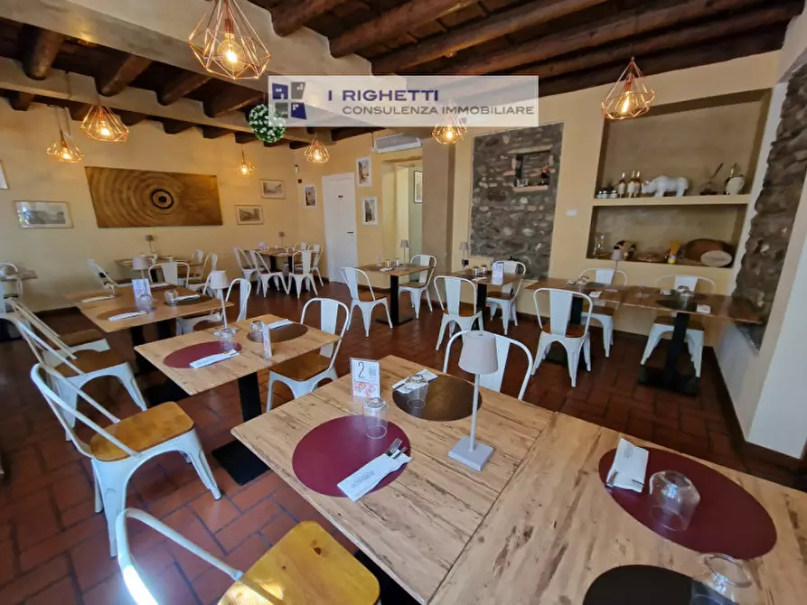 Immagine 3 di Negozio in vendita  in Via Puglie a Verona