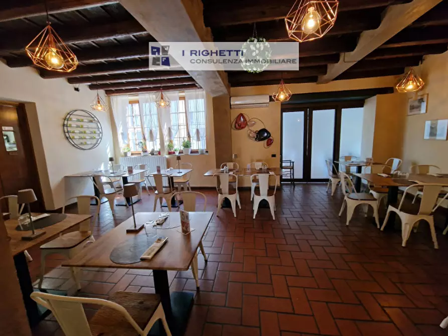 Immagine 4 di Negozio in vendita  in Via Puglie a Verona