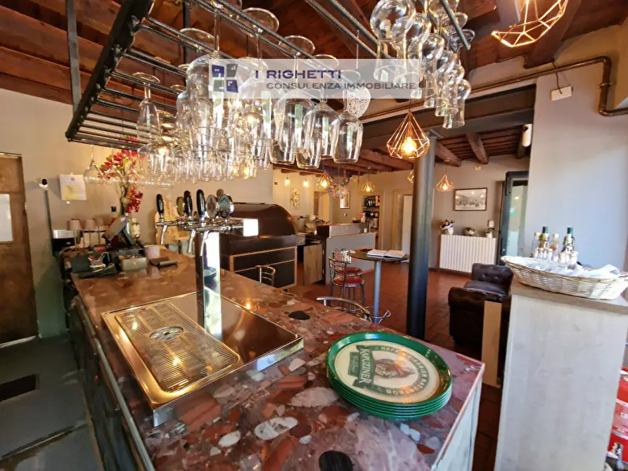 Immagine 11 di Negozio in vendita  in Via Puglie a Verona