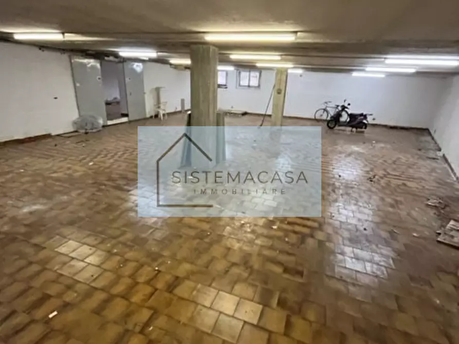 Immagine 4 di Magazzino in vendita  in Via Flavio Biondo a Castrocaro Terme E Terra Del Sole