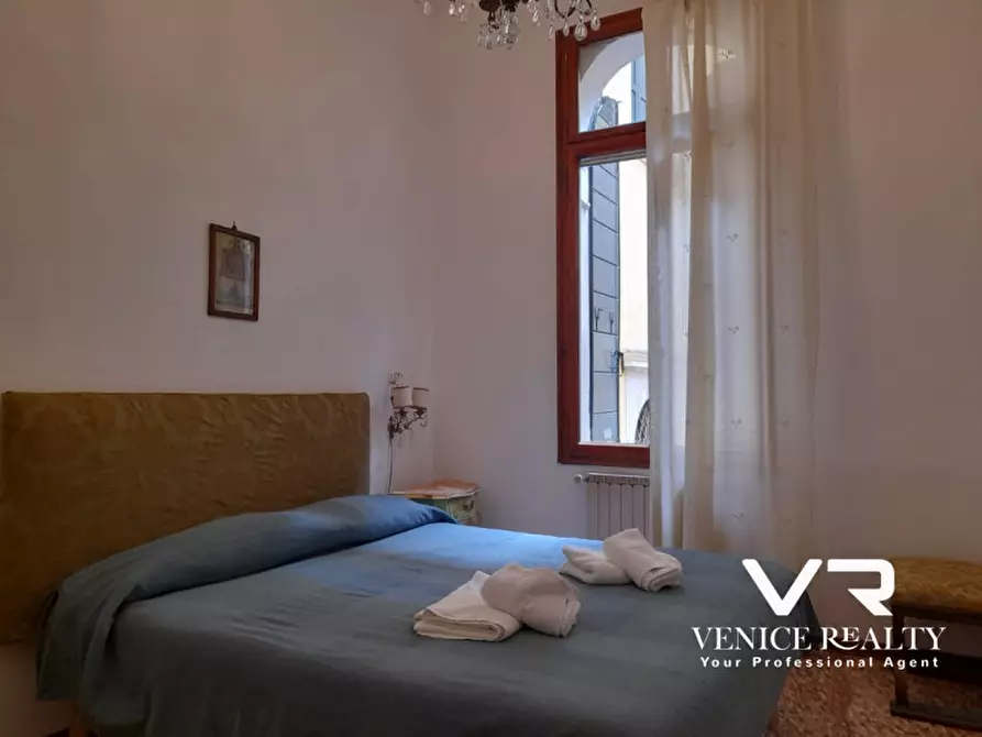 Immagine 15 di Appartamento in vendita  in teatro fenice a Venezia