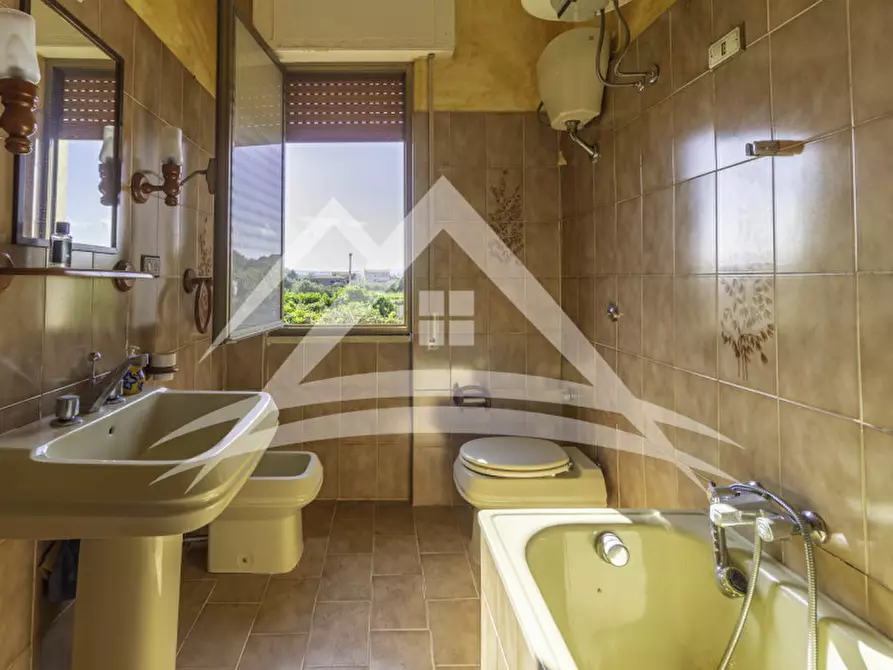 Immagine 30 di Palazzo in vendita  in via tucconi 12 a Sassari