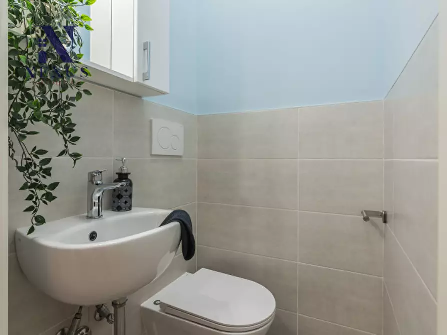 Immagine 37 di Appartamento in vendita  a Fano