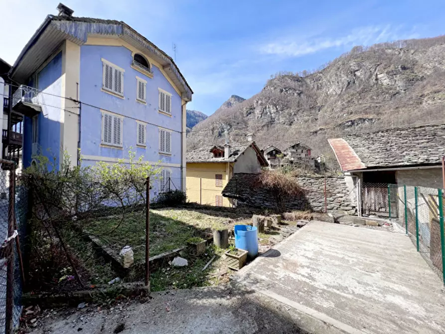 Immagine 22 di Villetta a schiera in vendita  in via delle Grazie a Campertogno