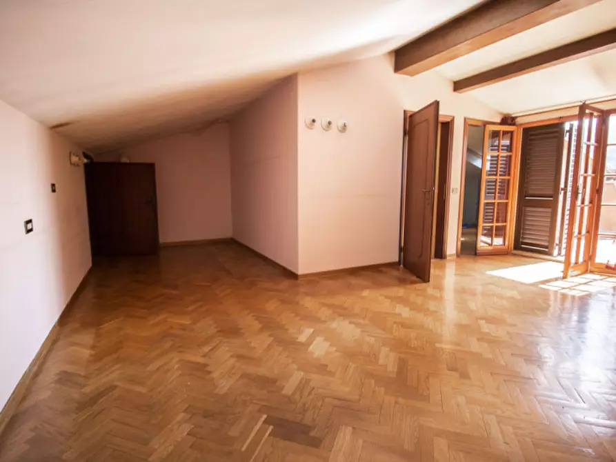 Immagine 4 di Casa indipendente in vendita  in CHIESANUOVA a Prato