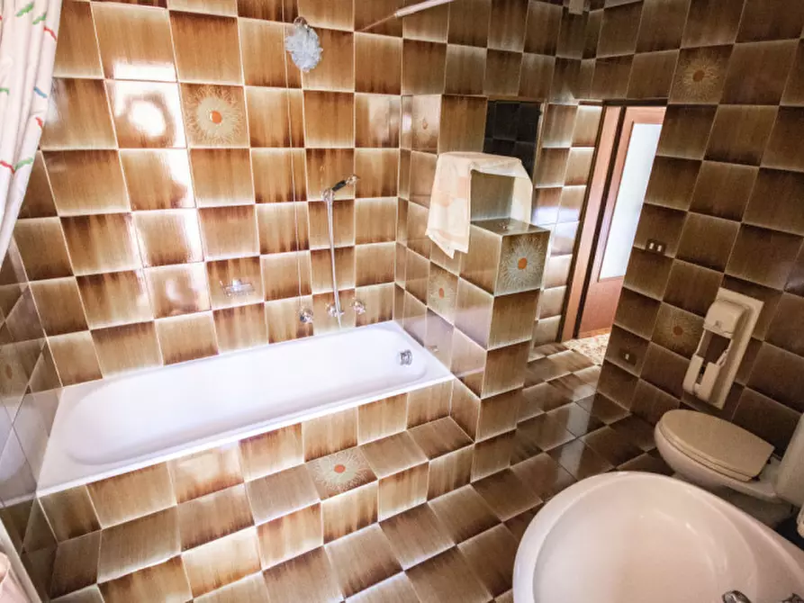 Immagine 15 di Casa indipendente in vendita  in CHIESANUOVA a Prato