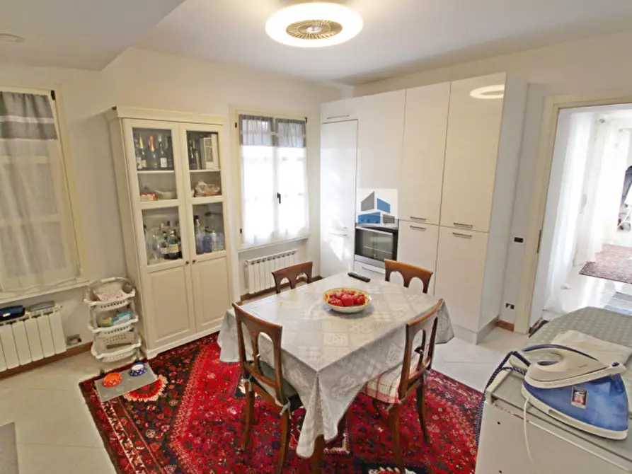 Immagine 4 di Casa bifamiliare in vendita  in Via Luigi Einaudi a Santa Maria Di Sala