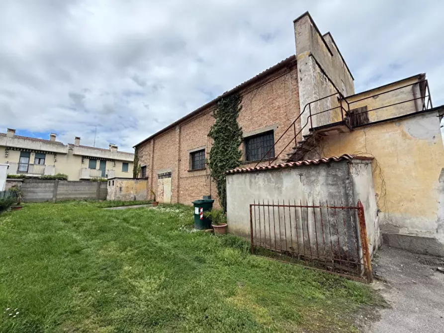 Immagine 5 di Terreno in vendita  in Via del Pavone 2 a Mira
