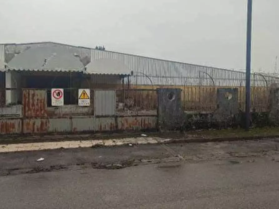 Immagine 1 di Attività commerciale in vendita  in Via Monte Porgait, 2 a Vajont