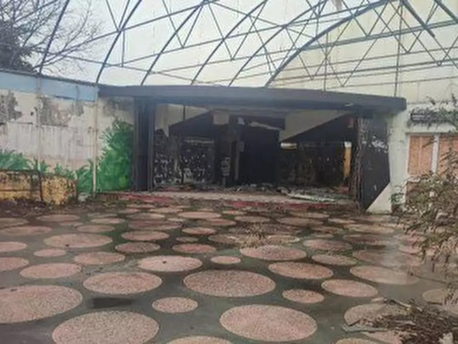 Immagine 8 di Attività commerciale in vendita  in Via Monte Porgait, 2 a Vajont