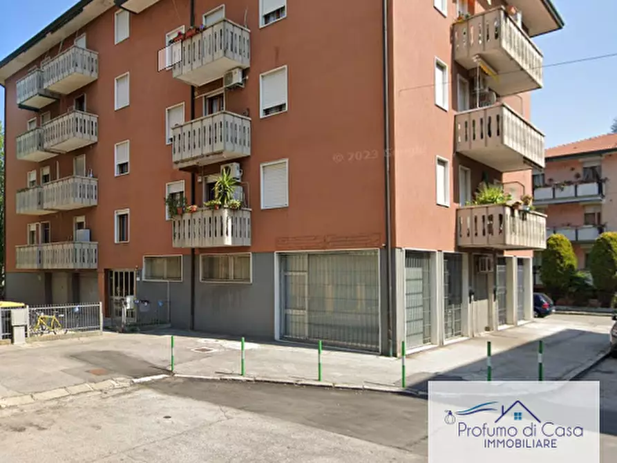 Immagine 5 di Negozio in vendita  in Via Elena Valmarana a Padova