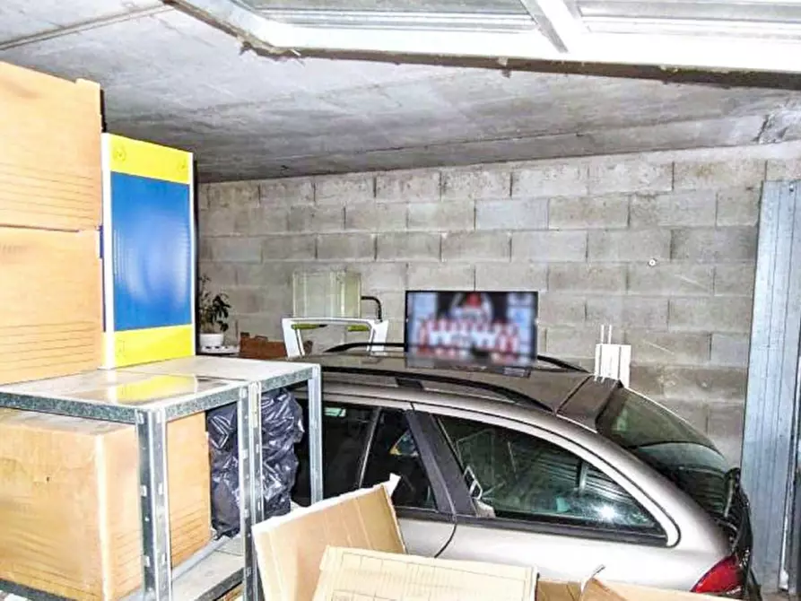 Immagine 4 di Posto auto in vendita  in Via Vietnam, 31, 06083 Bastia Umbra PG, Italia a Bastia Umbra