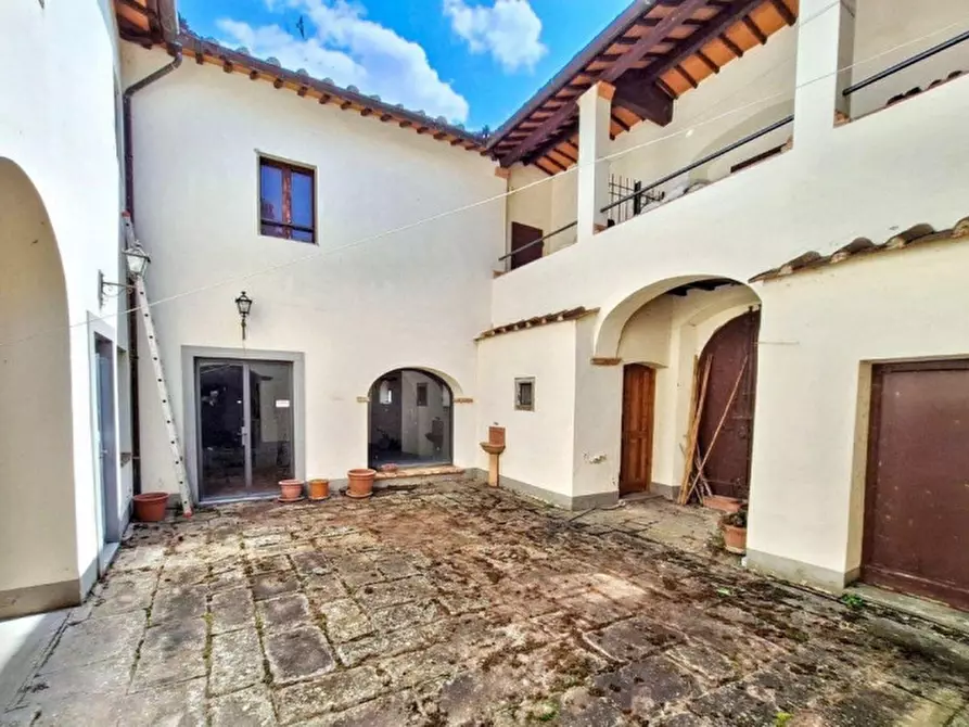 Immagine 17 di Agriturismo in vendita  in Via Chiantigiana, N. Snc a Greve In Chianti