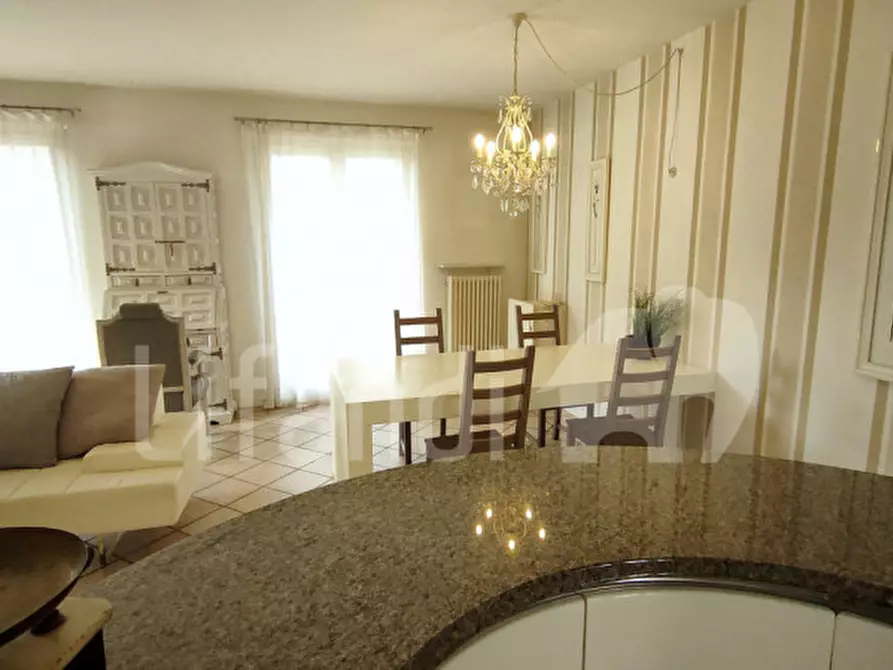 Immagine 11 di Appartamento in vendita  a Torri Del Benaco