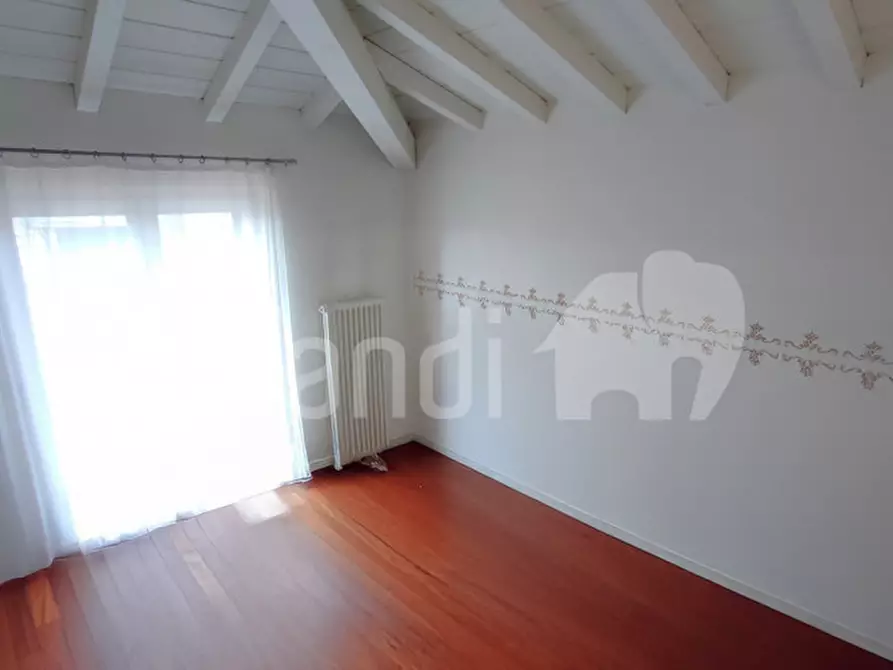 Immagine 12 di Appartamento in vendita  a Torri Del Benaco