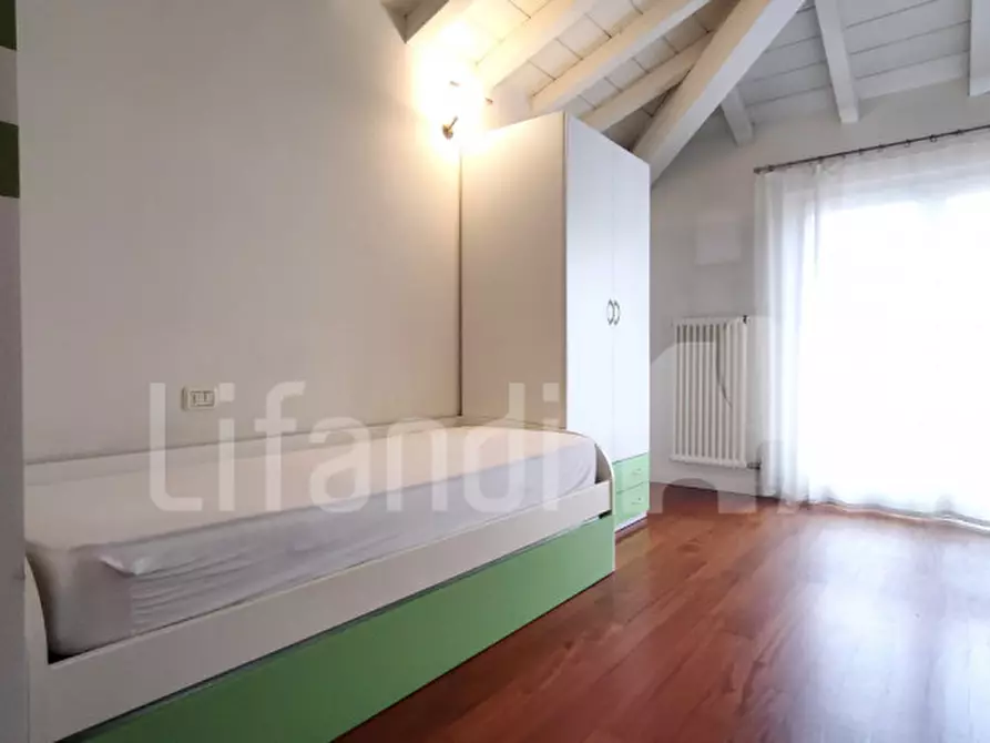 Immagine 14 di Appartamento in vendita  a Torri Del Benaco