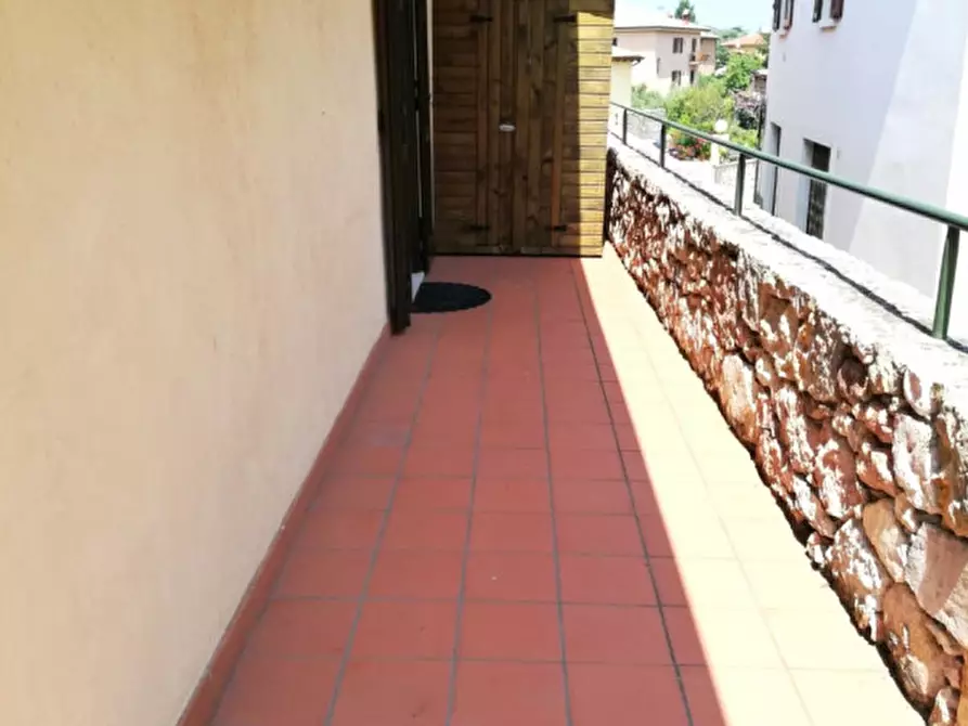 Immagine 25 di Appartamento in vendita  a Torri Del Benaco