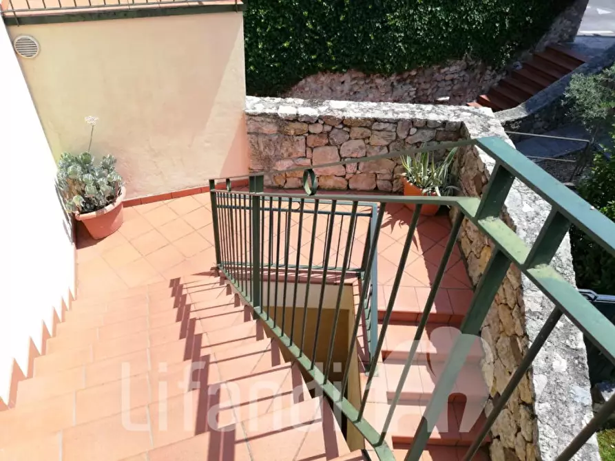 Immagine 33 di Appartamento in vendita  a Torri Del Benaco