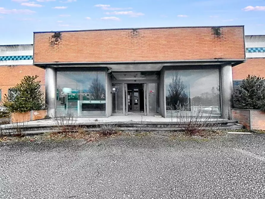 Immagine 1 di Attività commerciale in vendita  in Via Eugubina, N. 29 a Fossato Di Vico