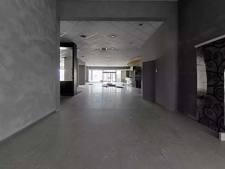 Immagine 7 di Attività commerciale in vendita  in Via Eugubina, N. 29 a Fossato Di Vico