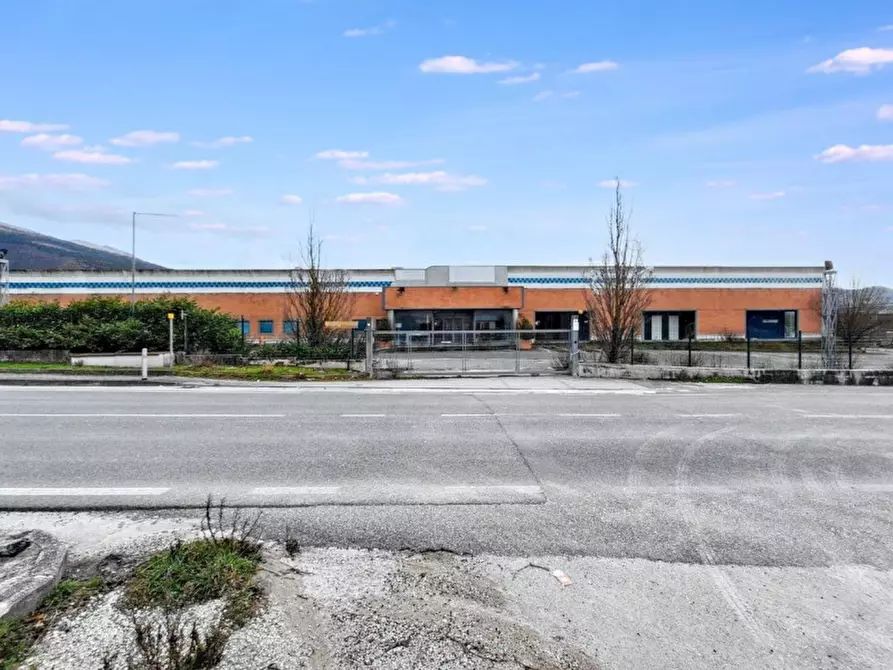 Immagine 14 di Attività commerciale in vendita  in Via Eugubina, N. 29 a Fossato Di Vico