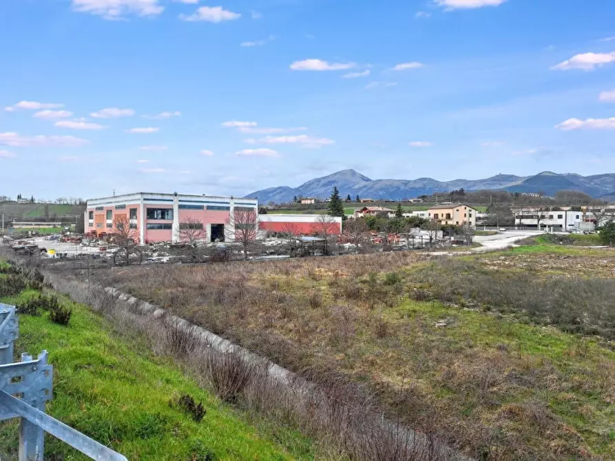 Immagine 15 di Attività commerciale in vendita  in Via Eugubina, N. 29 a Fossato Di Vico