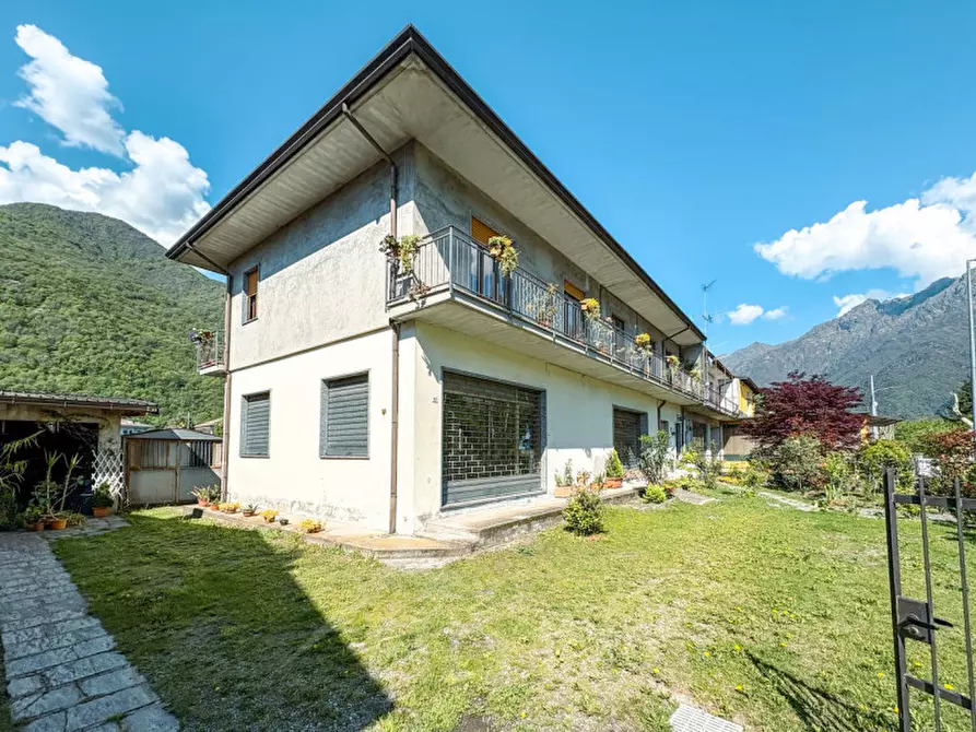 Immagine 1 di Appartamento in vendita  in Via Vittorio Veneto a Ornavasso