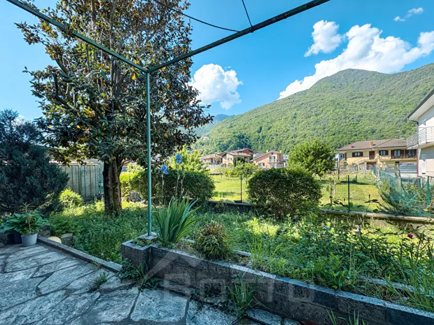 Immagine 13 di Appartamento in vendita  in Via Vittorio Veneto a Ornavasso