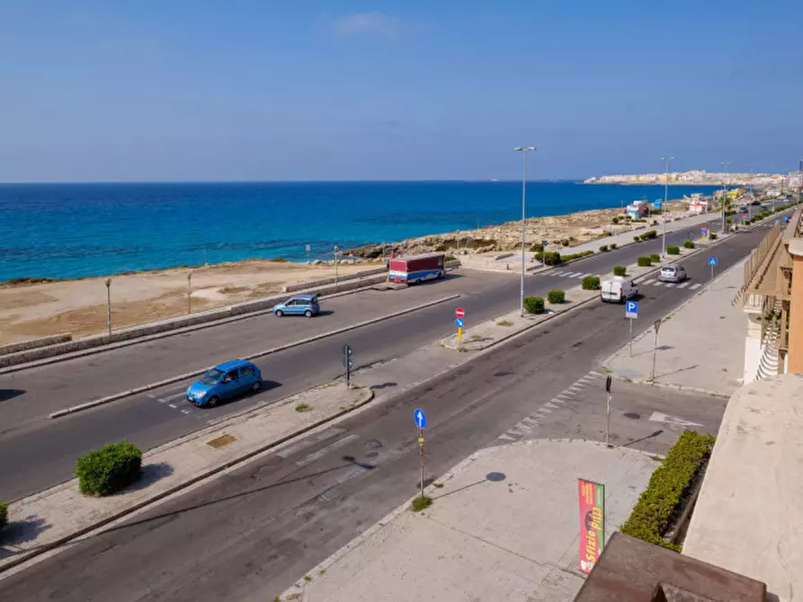 Immagine 11 di Appartamento in vendita  in Lungomare Galielo Galilei a Gallipoli