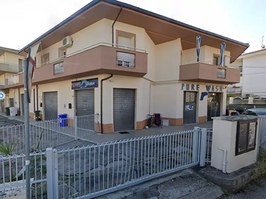 Immagine 2 di Laboratorio in affitto  in VIA SALARA VECCHIA 29 a Pescara