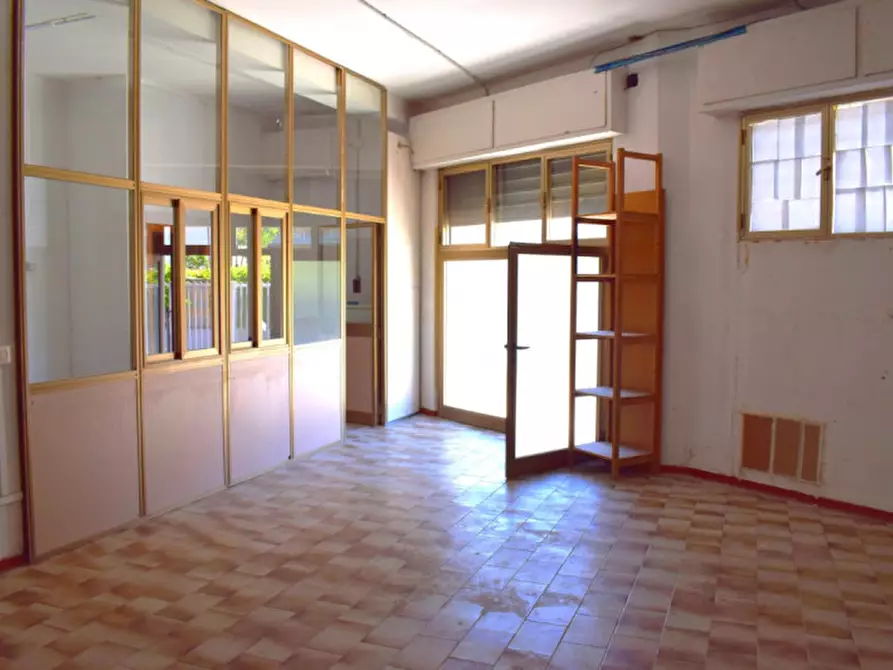 Immagine 6 di Laboratorio in affitto  in VIA SALARA VECCHIA 29 a Pescara
