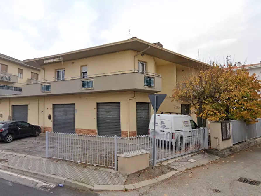 Immagine 15 di Laboratorio in affitto  in VIA SALARA VECCHIA 29 a Pescara