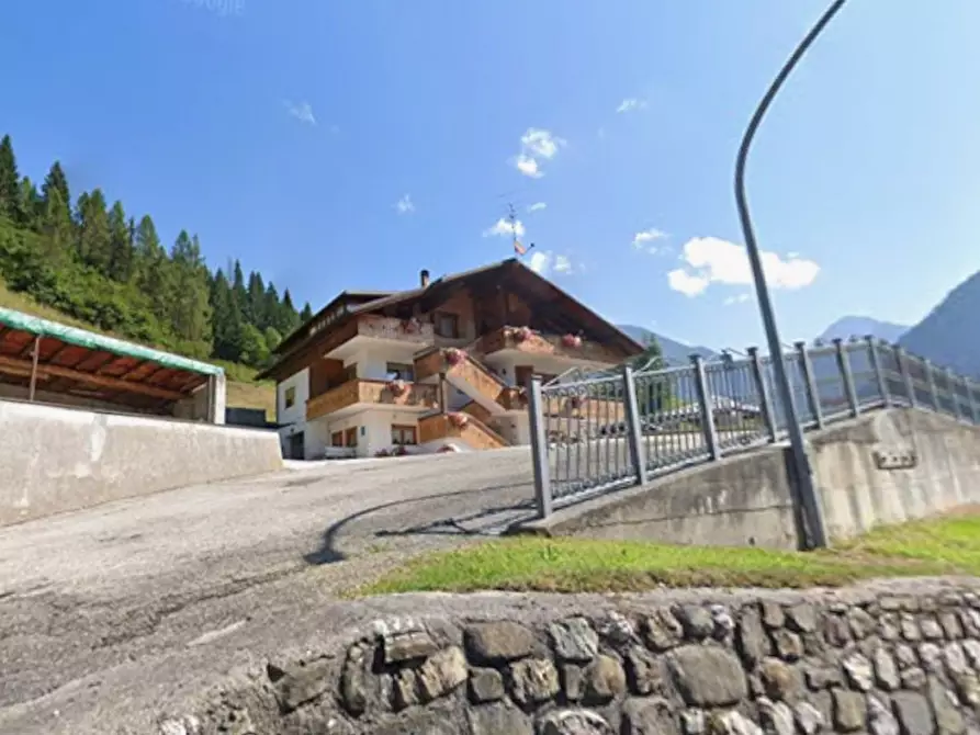 Immagine 13 di Appartamento in vendita  in Via San Pietro 2 a San Pietro Di Cadore