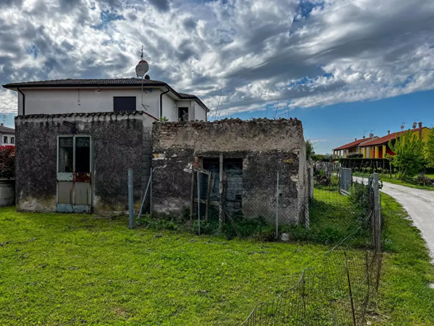 Immagine 19 di Casa bifamiliare in vendita  in Via Angarelle a Monselice