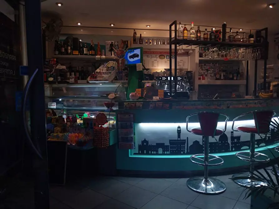 Immagine 2 di Attività commerciale in vendita  in PIAZZA SAN JACOPINO a Firenze