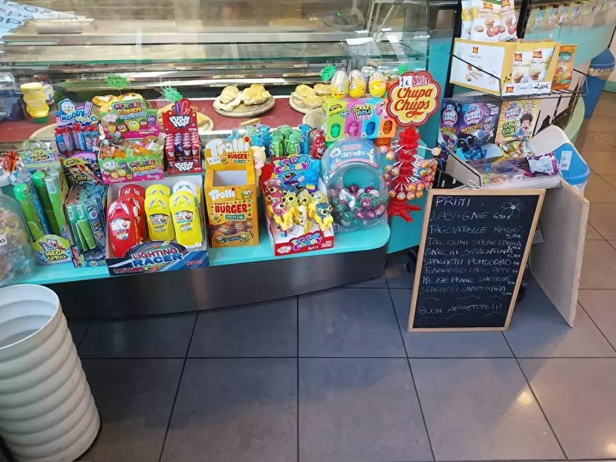 Immagine 6 di Attività commerciale in vendita  in PIAZZA SAN JACOPINO a Firenze