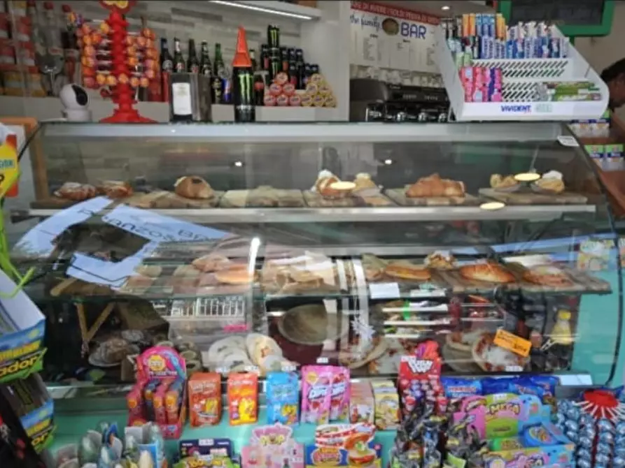 Immagine 11 di Attività commerciale in vendita  in PIAZZA SAN JACOPINO a Firenze