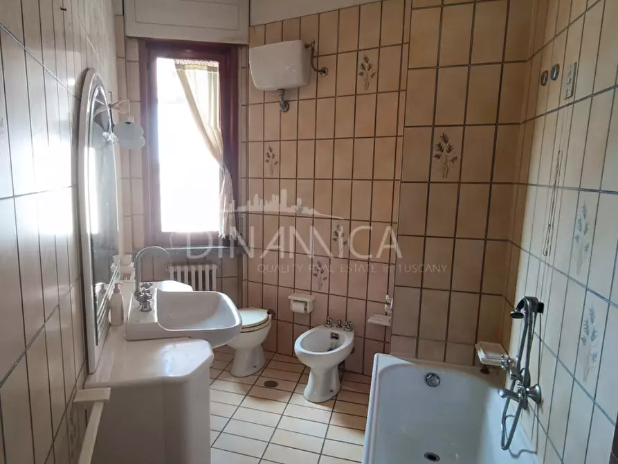 Immagine 16 di Appartamento in vendita  a Vinci