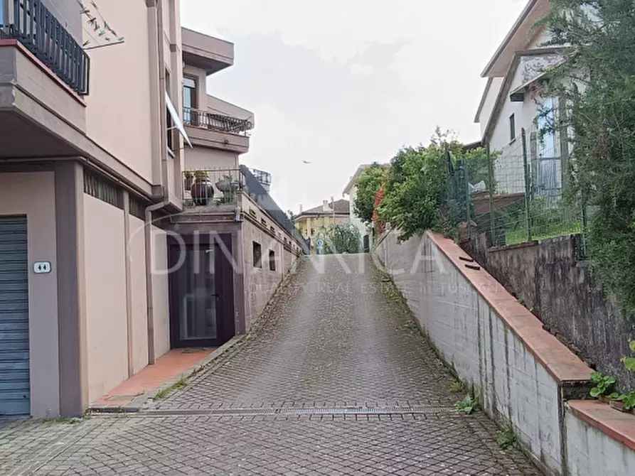 Immagine 27 di Appartamento in vendita  a Vinci