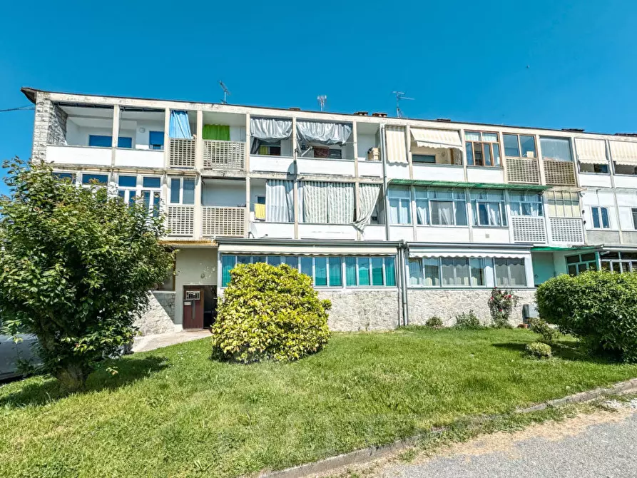 Immagine 2 di Appartamento in vendita  in Via XXIV Maggio 22 a Borgomanero