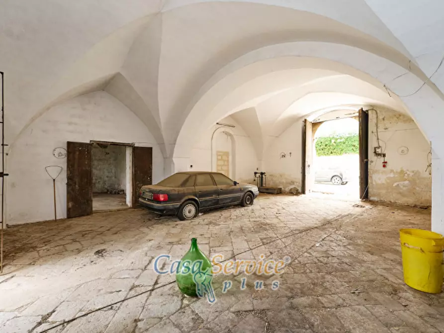 Immagine 5 di Palazzo in vendita  in Via Roma a Alezio