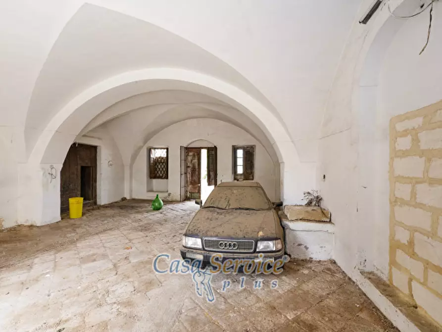 Immagine 7 di Palazzo in vendita  in Via Roma a Alezio