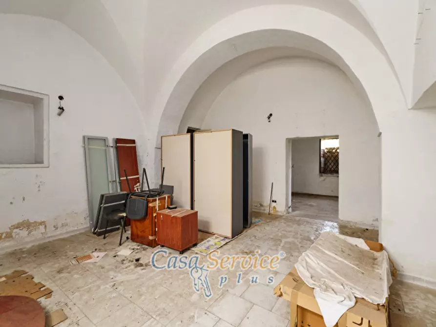 Immagine 12 di Palazzo in vendita  in Via Roma a Alezio